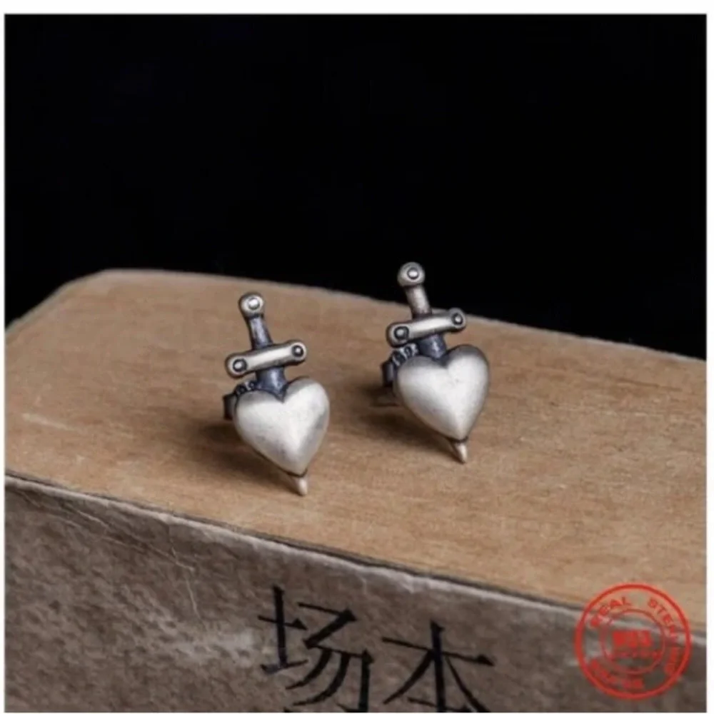 Single Accent 925 Sterling silver retro punk piercing heart sword stud earring